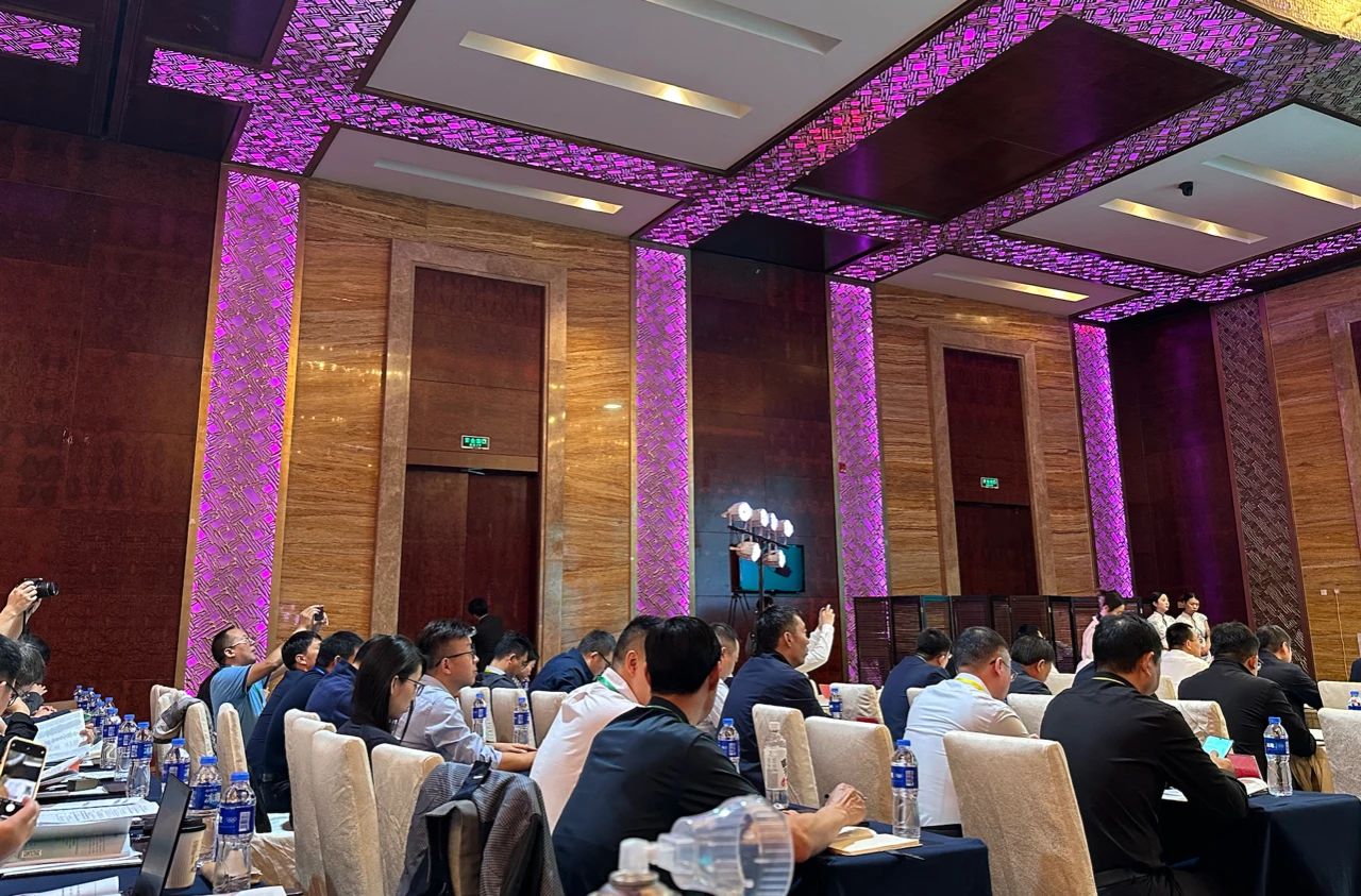 金龙机械应邀参加2023年格尔木zg****锂业大会.锂电新能源发展大会